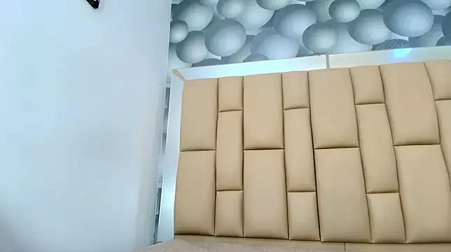 Unleash your urge for fetish cams livestreamers with our pick of steaming hot models, versed in the art of seduction and indulgence.