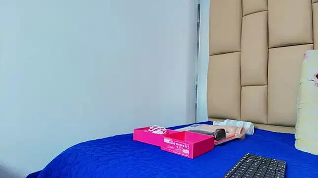 Unleash your urge for fetish cams livestreamers with our pick of steaming hot models, versed in the art of seduction and indulgence.