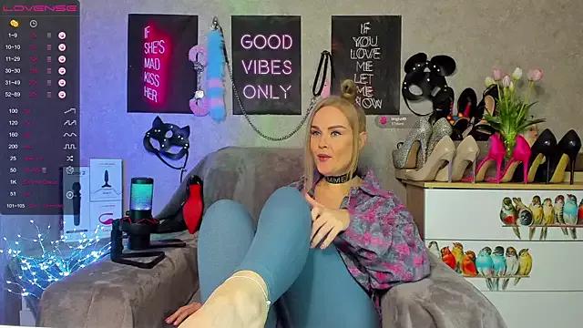 Unleash your urge for fetish cams livestreamers with our pick of steaming hot models, versed in the art of seduction and indulgence.