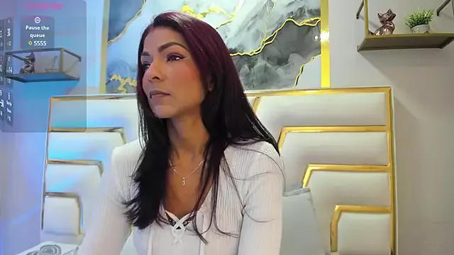 HannaPetit from StripChat is Freechat