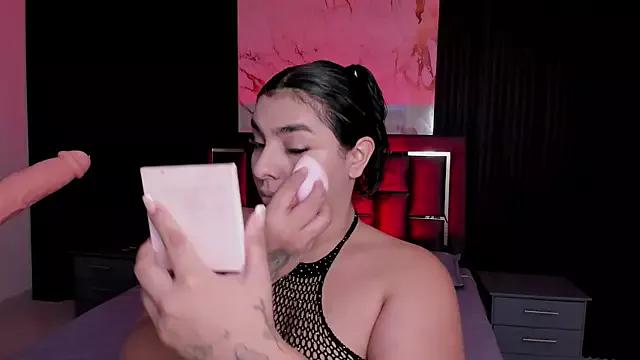 Unleash your urge for fetish cams livestreamers with our pick of steaming hot models, versed in the art of seduction and indulgence.