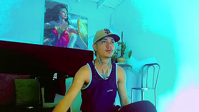 Unleash your urge for fetish cams livestreamers with our pick of steaming hot models, versed in the art of seduction and indulgence.