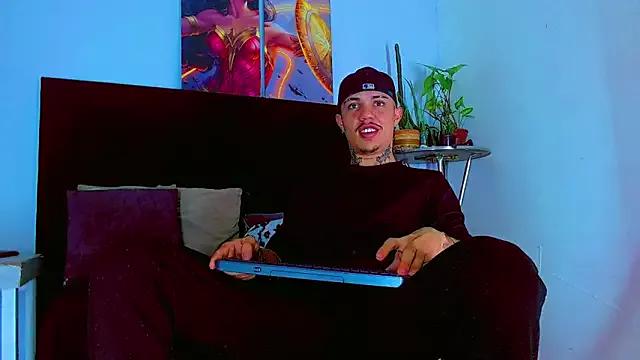 HannibalLester from StripChat is Freechat