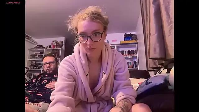 Unleash your urge for fetish cams livestreamers with our pick of steaming hot models, versed in the art of seduction and indulgence.