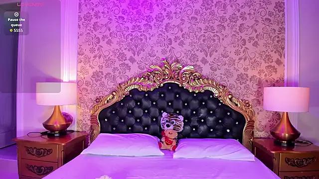 Unleash your urge for fetish cams livestreamers with our pick of steaming hot models, versed in the art of seduction and indulgence.