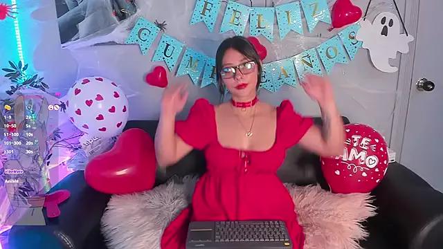 Unleash your urge for fetish cams livestreamers with our pick of steaming hot models, versed in the art of seduction and indulgence.