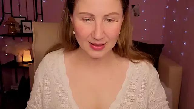 Helens_love from StripChat is Freechat