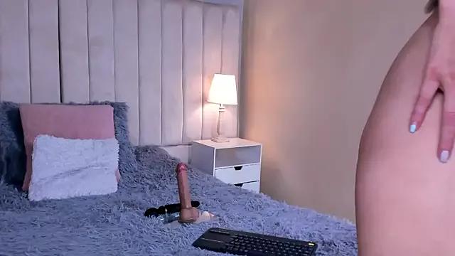 hellen_mckenzie from StripChat is Freechat