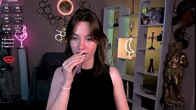 Unleash your urge for fetish cams livestreamers with our pick of steaming hot models, versed in the art of seduction and indulgence.