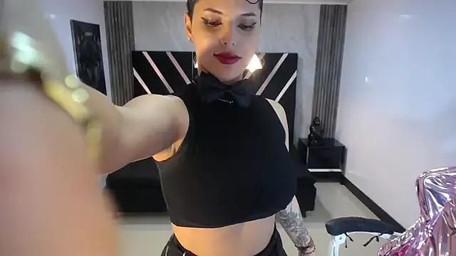Unleash your urge for fetish cams livestreamers with our pick of steaming hot models, versed in the art of seduction and indulgence.