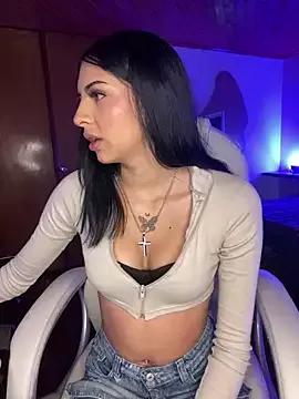 Hilary_pinkk from StripChat is Freechat