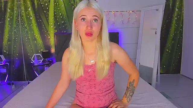 Unleash your urge for fetish cams livestreamers with our pick of steaming hot models, versed in the art of seduction and indulgence.