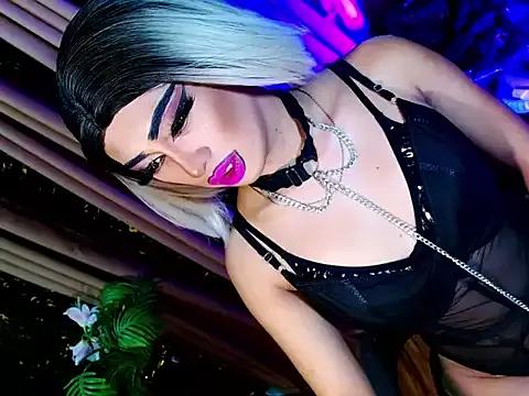 HOLLYWOOD_QUEEN_88 from StripChat is Freechat
