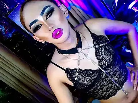 Unleash your urge for fetish cams livestreamers with our pick of steaming hot models, versed in the art of seduction and indulgence.