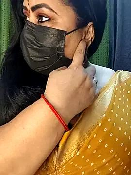 Honey-flowerr from StripChat is Freechat