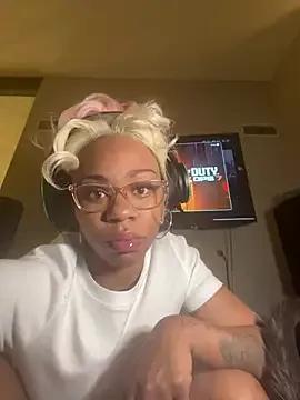 honeyJaey from StripChat is Freechat