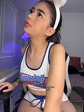 Unleash your urge for fetish cams livestreamers with our pick of steaming hot models, versed in the art of seduction and indulgence.