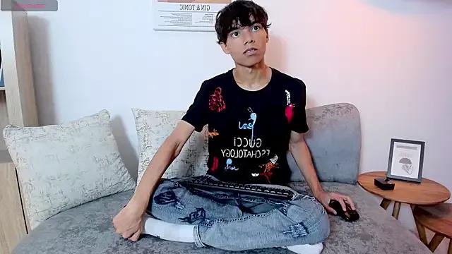 Unleash your urge for fetish cams livestreamers with our pick of steaming hot models, versed in the art of seduction and indulgence.