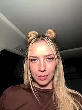 Photos of HopeHeaven from StripChat is Freechat