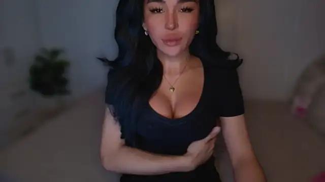 Unleash your urge for fetish cams livestreamers with our pick of steaming hot models, versed in the art of seduction and indulgence.