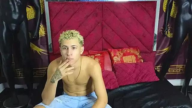 Unleash your urge for fetish cams livestreamers with our pick of steaming hot models, versed in the art of seduction and indulgence.