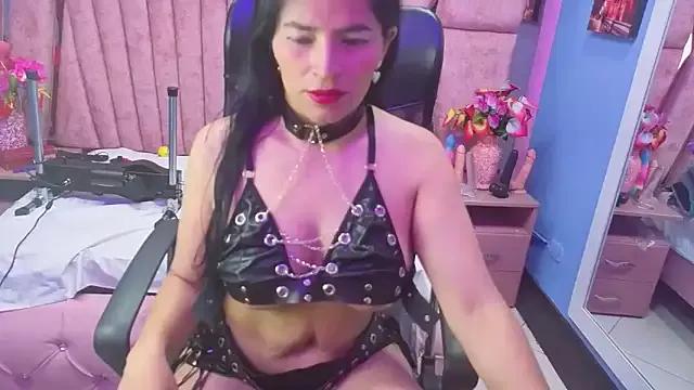 Unleash your urge for fetish cams livestreamers with our pick of steaming hot models, versed in the art of seduction and indulgence.