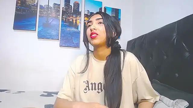 Unleash your urge for fetish cams livestreamers with our pick of steaming hot models, versed in the art of seduction and indulgence.
