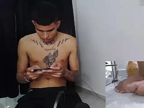 Unleash your urge for fetish cams livestreamers with our pick of steaming hot models, versed in the art of seduction and indulgence.