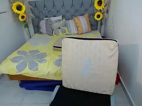 Unleash your urge for fetish cams livestreamers with our pick of steaming hot models, versed in the art of seduction and indulgence.