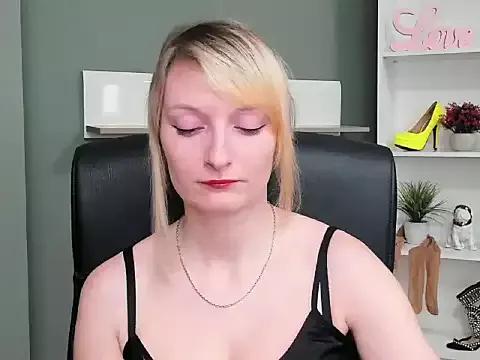 Unleash your urge for fetish cams livestreamers with our pick of steaming hot models, versed in the art of seduction and indulgence.