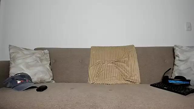 Unleash your urge for fetish cams livestreamers with our pick of steaming hot models, versed in the art of seduction and indulgence.