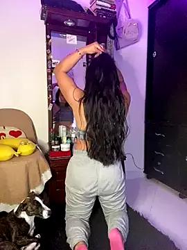 Unleash your urge for fetish cams livestreamers with our pick of steaming hot models, versed in the art of seduction and indulgence.