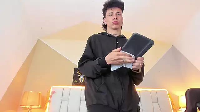 Unleash your urge for fetish cams livestreamers with our pick of steaming hot models, versed in the art of seduction and indulgence.