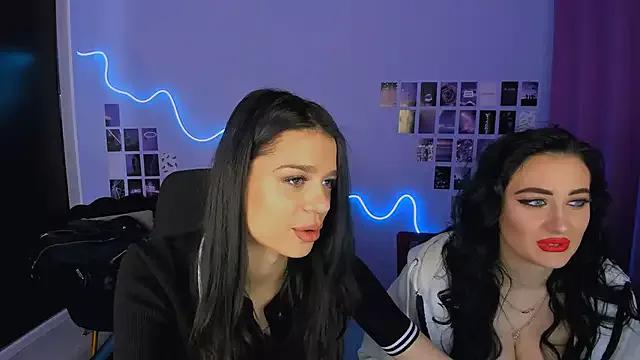Unleash your urge for fetish cams livestreamers with our pick of steaming hot models, versed in the art of seduction and indulgence.
