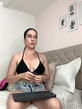 Unleash your urge for fetish cams livestreamers with our pick of steaming hot models, versed in the art of seduction and indulgence.