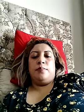 IndianLara from StripChat is Freechat