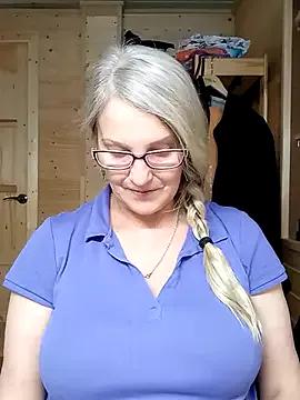 irinamaux from StripChat is Freechat