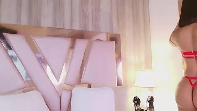Unleash your urge for fetish cams livestreamers with our pick of steaming hot models, versed in the art of seduction and indulgence.