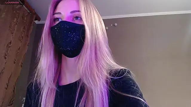 Unleash your urge for fetish cams livestreamers with our pick of steaming hot models, versed in the art of seduction and indulgence.