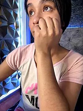 Unleash your urge for fetish cams livestreamers with our pick of steaming hot models, versed in the art of seduction and indulgence.