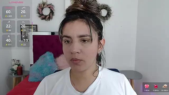 Isabella_f_w from StripChat is Freechat