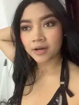 Isabella_Gold from StripChat is Freechat