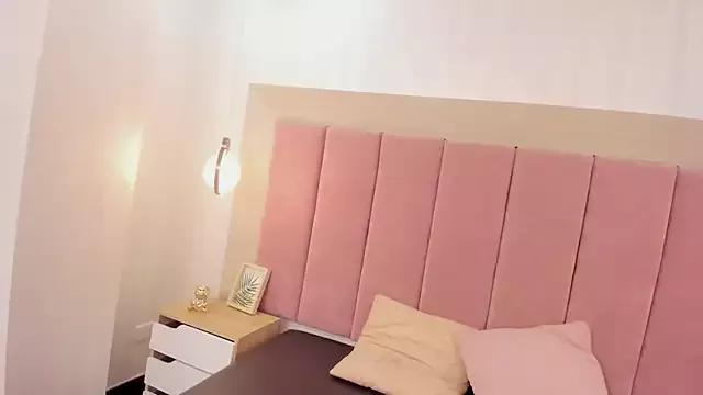 Unleash your urge for fetish cams livestreamers with our pick of steaming hot models, versed in the art of seduction and indulgence.