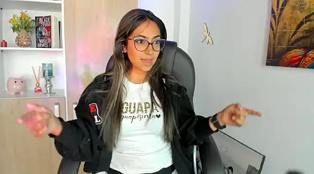 Unleash your urge for fetish cams livestreamers with our pick of steaming hot models, versed in the art of seduction and indulgence.