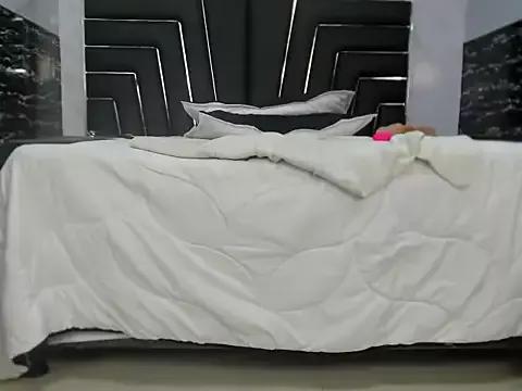 Isis_Greyy from StripChat is Freechat