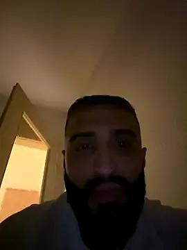 iyourdadyy from StripChat is Freechat
