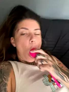 Unleash your urge for fetish cams livestreamers with our pick of steaming hot models, versed in the art of seduction and indulgence.