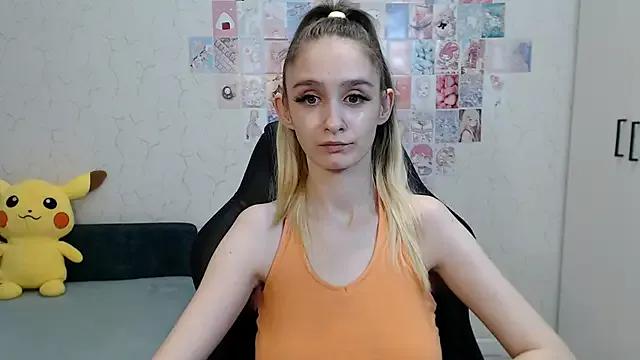 Unleash your urge for fetish cams livestreamers with our pick of steaming hot models, versed in the art of seduction and indulgence.