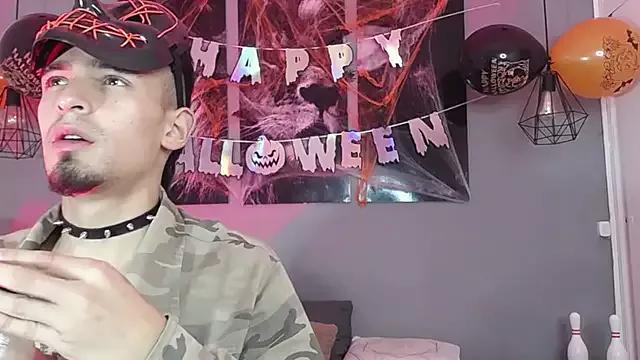 Unleash your urge for fetish cams livestreamers with our pick of steaming hot models, versed in the art of seduction and indulgence.