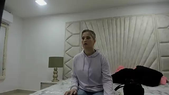 Unleash your urge for fetish cams livestreamers with our pick of steaming hot models, versed in the art of seduction and indulgence.